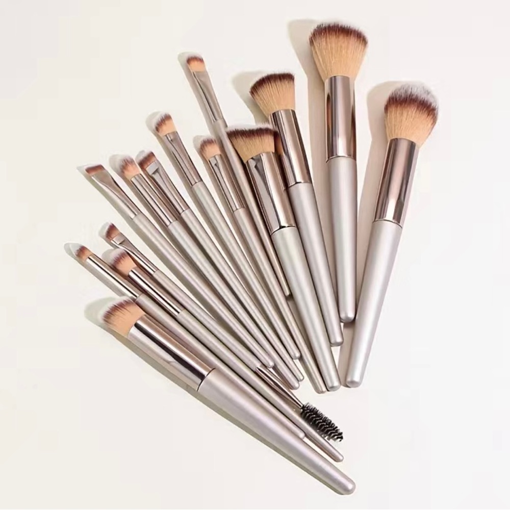 Makeup brush set - Picture 3 of 11